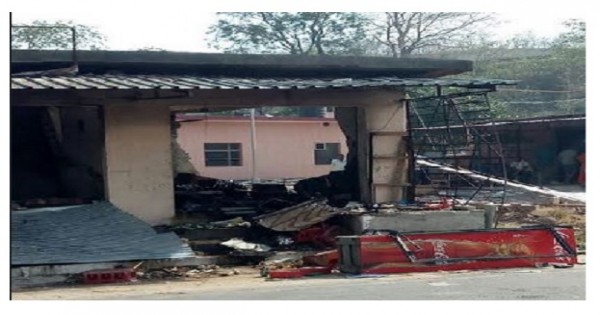 ऊना: गैस सिलेंडर ब्लास्ट होने से जली दुकान, लाखों का नुकसान