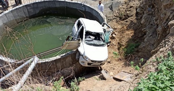 शिमलाः बिजमल के पूर्व प्रधान पत्नी और भतीजे संग कार में आ रहे थे बाजार, हुए हादसे का शिकार