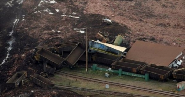 ब्राजील में बांध टूटने से 9 लोगों की मौत, 300 लोग लापता