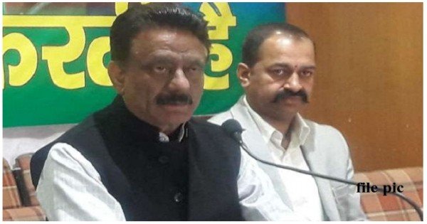 सिंधिया पर बोले राठ़ौर, देश की जनता नहीं करेगी माफ़