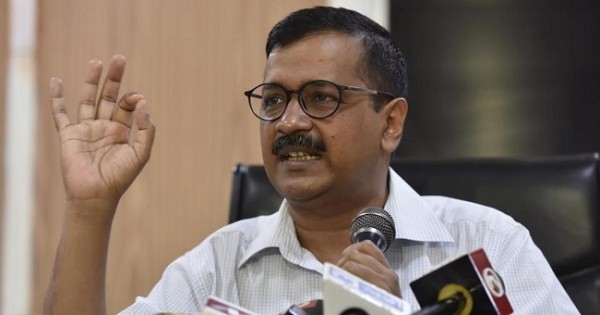 केजरीवाल ने फिर उड़ाया हिंदू धर्म का मजाक, सोशल मीडिया में हुए ट्रोल