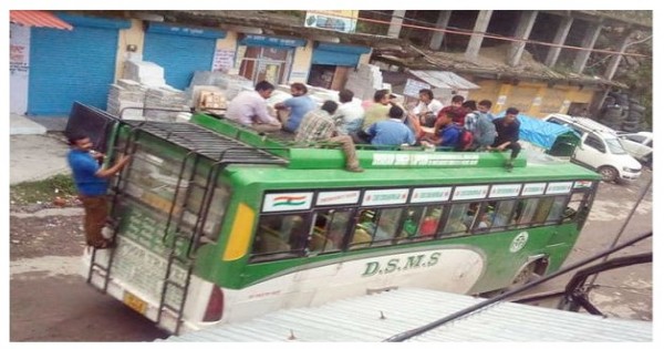 सिरमौर में नहीं रुक रही ओवरलोडिंग, हादसों के बाद भी सबक नहीं ले रहे निजी बस ऑपरेटर