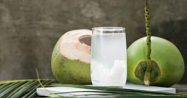 जानिए नारियल पानी से खूबसूरती औऱ सेहत से जुड़े फायदे