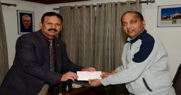 ऊनाः चिंतपूर्णी मन्दिर न्यास ने मुख्यमंत्री राहत कोष में 51 लाख रुपये का किया अंशदान
