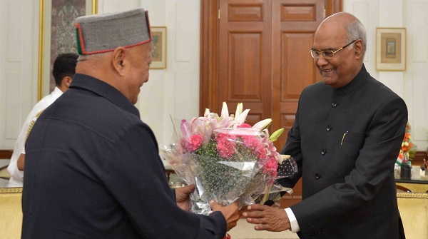 राष्ट्रपति रामनाथ से मिले CM वीरभद्र, दी बधाई