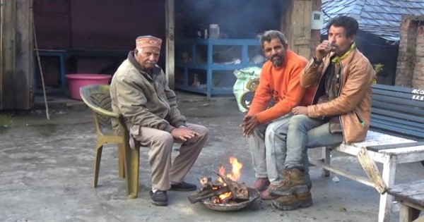 समय से पहले हुई बर्फबारी से हिमाचल का मौसम खुशगवार, पर्यटकों का आना शुरू