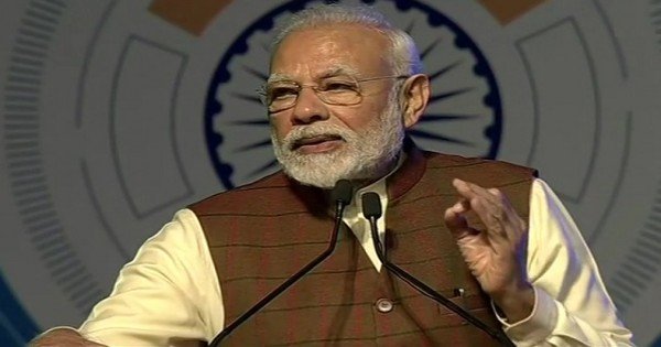 PM मोदी ने  लखनऊ में किया डिफेंस एक्सपो का उद्घाटन