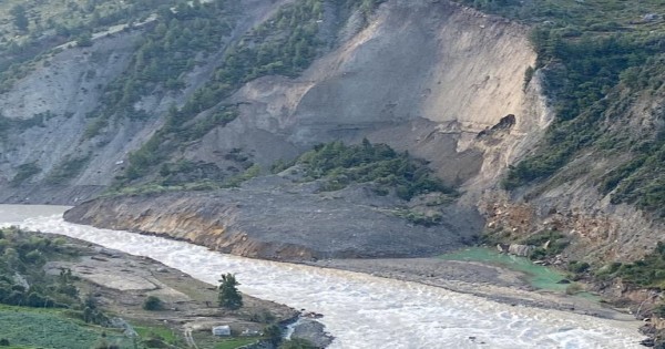 किन्नौर हादसे में एक शव बरामद, लाहौल में चिनाब हुई शांत  