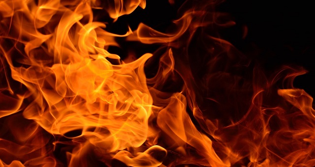 शिमला: चौपाल में आग का तांडव, 6 दुकानें जलकर राख