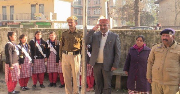 मंडीः सुंदरनगर में एडिशनल जज ने पहली बार गणतंत्र दिवस पर फहराया तिरंगा