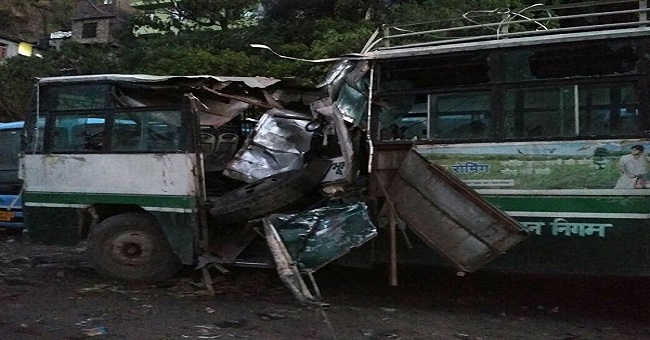 चंबा: HRTC बस पर गिरे पत्थर, बाल-बाल बचे 18 यात्री