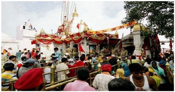 श्री नैना देवी में भक्तों की भीड़, अब तक 14 लाख का चढ़ा चढ़ावा
