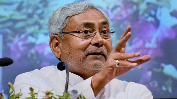 बिहार में राजनीतिक भूकंप, CM नीतीश ने दिया इस्तीफा