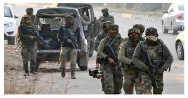 श्रीनगर: CRPF कैंप पर आतंकी हमले की कोशिश नाकाम