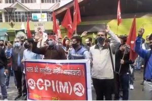 लंगर के दंगल में कूदी माकपा, IGMC प्रशासन पर लगाए ठेका प्रथा को बढ़ावा देने के आरोप