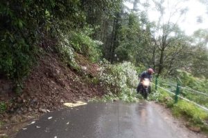 मानसून की वापसी से पहले मूसलाधार बारिश, कहीं हो न जाए कोई अनहोनी