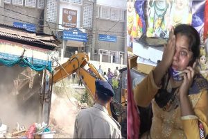 हमीरपुर: खोखा धारकों पर जिला प्रशासन की बड़ी कार्रवाई, JCB से गिराए 12 खोखे