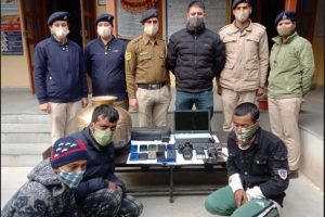 मंडी: चोरी के सामान के साथ पुलिस ने तीन युवकों को किया गिरफ्तार