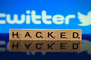 सूचना प्रसारण मंत्रालय का ट्वविटर अकाउंट हैक, ‘ग्रेट जॉब’ के हो रहे ट्वीट