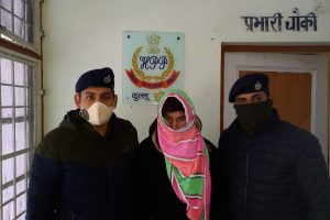 पुलिस ने 1 किलो चरस के साथ धरा 22 वर्षीय युवक