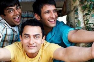 2009 में पहली फिल्म थी ‘3 इडियट्स’ जिसने कमाए 200 करोड़…