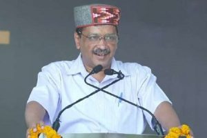 कांग्रेस-भाजपा पर बरसे केजरीवाल, कहा- दोनों ने हिमाचल को लूटने का काम किया