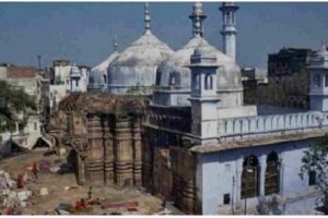 ज्ञानवापी मस्जिद में शिवलिंग मिलने का दावा, कार्ट ने शिवलिंग वाली जगह सील करने के दिए आदेश