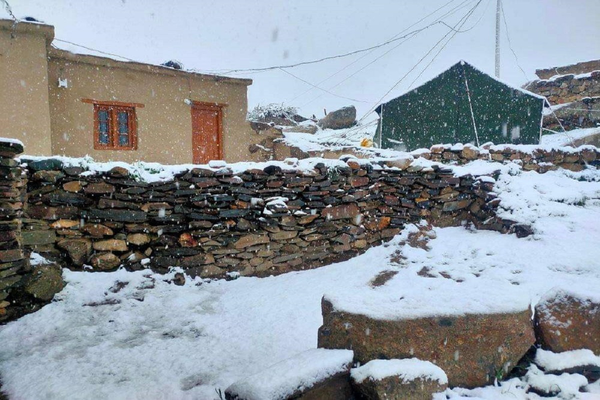 SNOW FALL IN LAHAUL SPITI