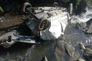 शिमला में कार हादसा, एक की मौत एक घायल