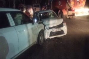 बिलासपुर में दो कारों की जोरदार भिड़ंत, शराब पीकर ड्राइव कर रहे थे लोग