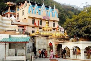 हिमाचल: मंदिरों में चढ़ने वाले सोने-चांदी के इस्तेमाल पर उपायुक्त लेंगे फैसला