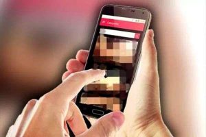 व्हाट्सएप ग्रुप पर महिला कर्मचारी ने भेजे अश्लील मैसेज, हमीरपुर में दर्ज हुआ मुकदमा
