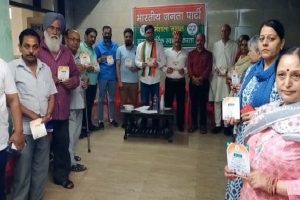 PM मोदी के रोड शो को सफल बनाने के लिए भाजपा घर-घर देगी निमंत्रण: नैहरिया 