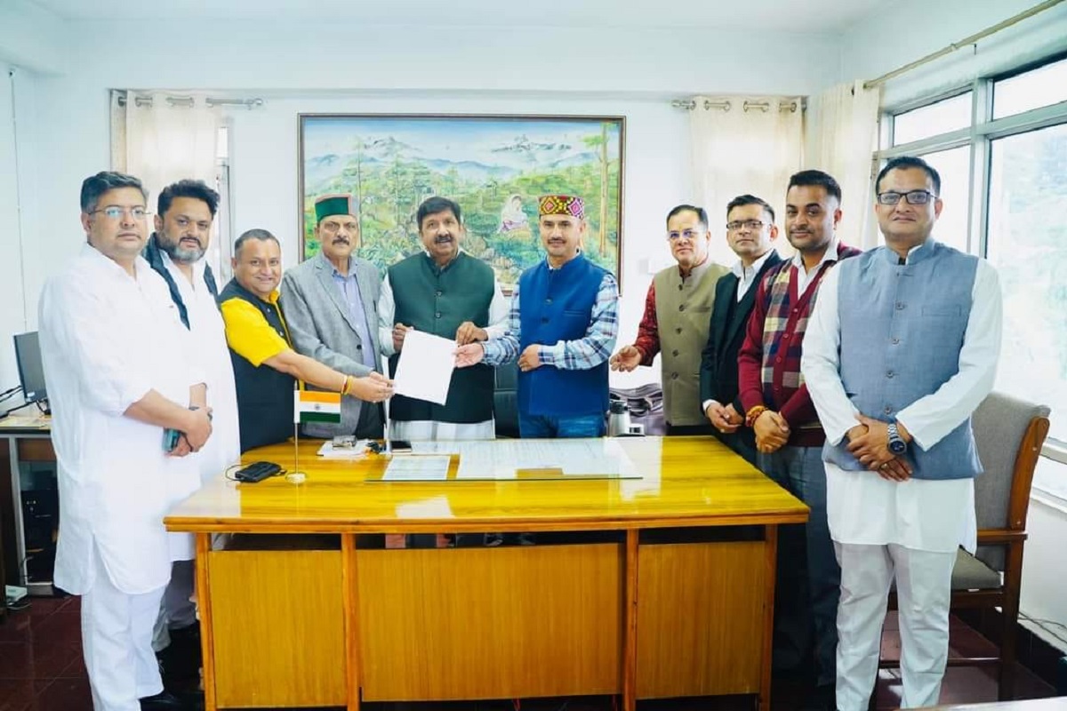 Petition against independent MLAs joining BJP