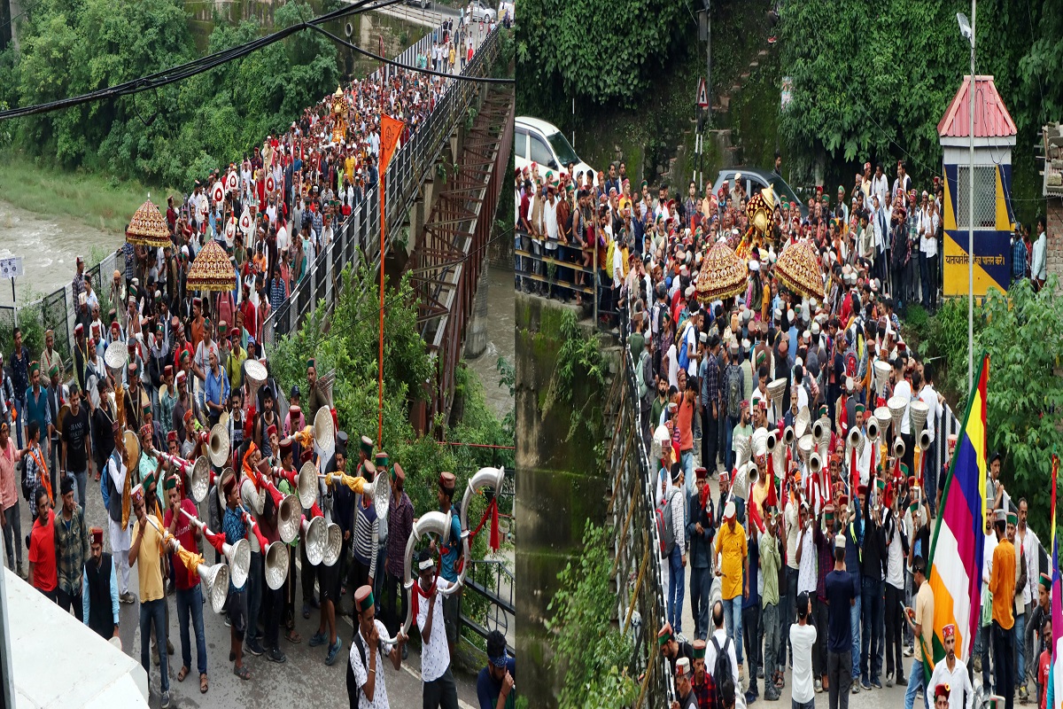 Biggest god reached Mandi with their devotees