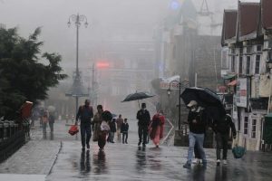 हिमाचल में भारी बारिश का अलर्ट, अन्य राज्यों में भी होगी बारिश