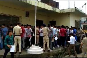 हमीरपुर: 3 परीक्षा केंद्रों में हुई पुलिस भर्ती लिखित परीक्षा, 2,833 अभ्यर्थियों ने दी परीक्षा
