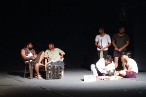 हिमाचल सांस्कृतिक शोध संस्थान एवं नाट्य रंगमंडल के कलाकारों की प्रस्तुति