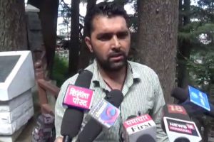 स्मार्ट सिटी के काम के चलते दुकान का रास्ता हुआ बंद, अनशन की परमिशन न होने पर FIR दर्ज