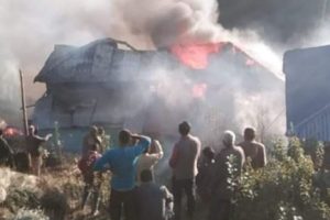 कुल्लू के निचला तराला में दो मकानों में लगी आग, एक गाय जिंदा जली