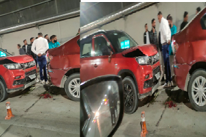 रोहतांग टनल में स्पीड का कहर, एक के बाद एक टकराई गाड़ियां