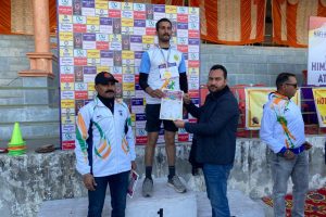 हमीरपुर: 43वीं राज्य स्तरीय मास्टर्स एथेलेटिक्स चैंपियनशिप, विजेताओं को मिला सम्मान