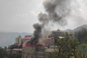 प्रदेश के सबसे बड़े अस्पताल IGMC में लगी आग, लाखों का नुकसान
