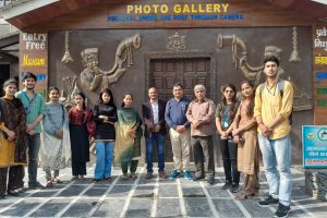 इतिहास विभाग के विद्यार्थियों ने किया हिमाचल दर्शन फोटो गैलरी का भ्रमण