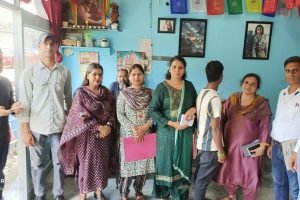 संयुक्त बाल श्रम बचाव अभियान के तहत जेल रोड मंडी से रेसक्यू किए दो नाबालिग श्रमिक