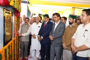 CM ने 28.38 करोड़ से निर्मित सेब एवं फल मंडी और टर्मिनल मंडी का लोकार्पण किया