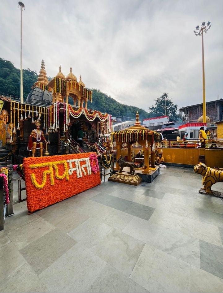 Jai Maa Baglamukhi