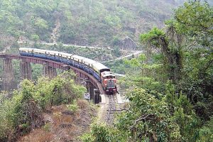 पठानकोट-जोगिंद्रनगर ट्रैक पर जल्द सुनाई देगी छुक-छुक की आवाज