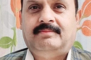 केंद्र की भाजपा सरकार राजनैतिक रोटियां सेकना बंद करे: पं. अशोक हिमाचली