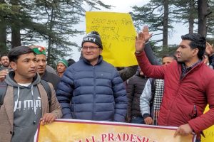 शिमला: SMC शिक्षकों का शिमला में सरकार के खिलाफ प्रर्दशन
